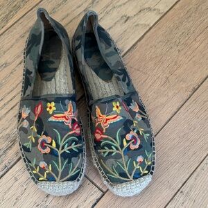 Johnny Was Floral Embroidered Espadrilles